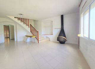 House  Calle esglesia. Amplia casa en venta en el corazón de maspujols  oportunidad úni