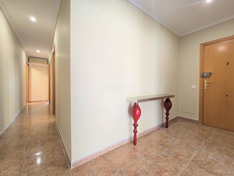 Foto 942bc39f-d059-4ebe-be64-a7f418ed01ae. Piso acogedor piso de 4 habitaciones con piscina comunitaria. en Reus