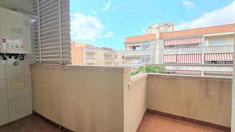 Foto c150d0d3-488a-4e96-957b-dac7b87327c4. Piso acogedor piso de 4 habitaciones con piscina comunitaria. en Reus