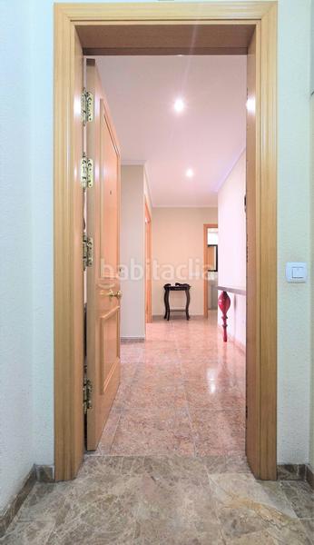 Foto ce168e55-227f-45d0-b3f7-caf286dd62ba. Piso acogedor piso de 4 habitaciones con piscina comunitaria. en Reus