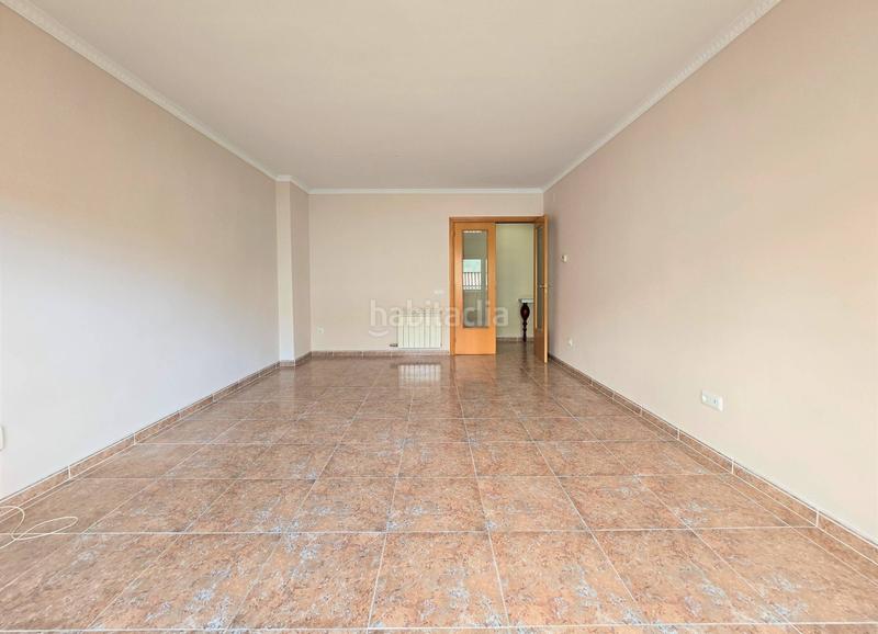 Foto f1418646-6e9d-4e0b-95da-1041c5084f2c. Piso acogedor piso de 4 habitaciones con piscina comunitaria. en Reus