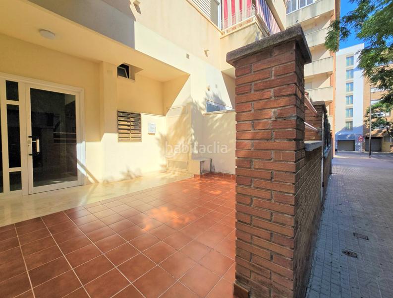 Foto f5e37681-7b4d-4fad-985b-716e1550fbc3. Piso acogedor piso de 4 habitaciones con piscina comunitaria. en Reus