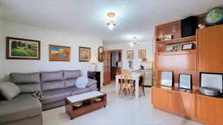 Etagenwohnung in Centre. Amplitud y practicidad en sant bernat calb