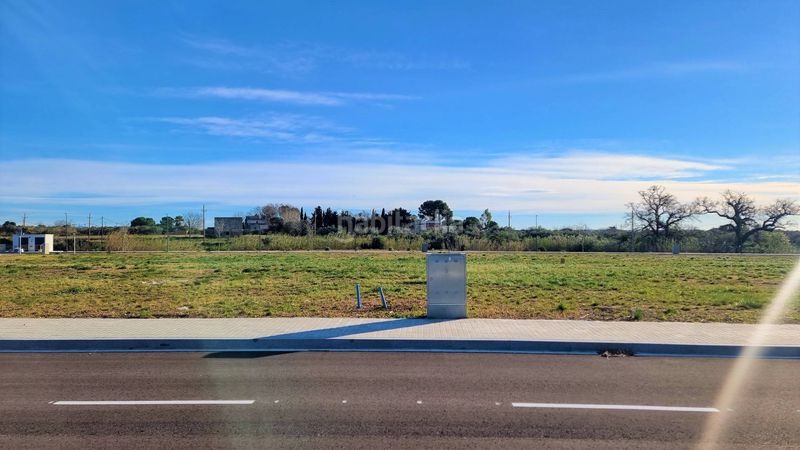 Foto baf49417-1299-4982-8f52-50bcdc0e45e1. Terreno residencial parcelas disponibles en urbanización mas carpa en Reus