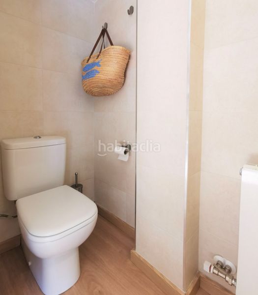 Foto 4f683bb9-adc4-47e6-ba6e-b55447a8618c. Casa amb calefacció aparcament piscina a Centre Reus