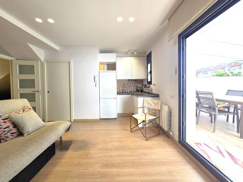 Foto a1a7e5d7-cad1-485d-a674-0d42a606f316. Casa amb calefacció aparcament piscina a Centre Reus