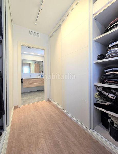 Foto a63149f7-4eea-49aa-a975-81f52b6851e1. Casa amb calefacció aparcament piscina a Centre Reus