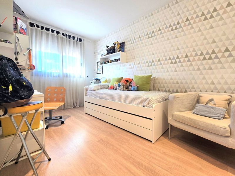 Foto aac2d0ef-87ce-4e69-b9d8-7dd086c297e4. Casa amb calefacció aparcament piscina a Centre Reus