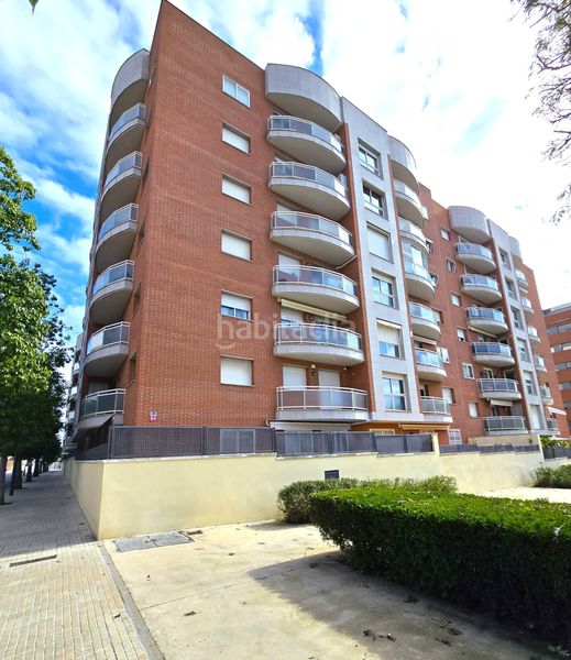 Foto 25a0a467-1d4a-4f96-bd9b-3b8e2f606526. Pis amb calefacció aparcament piscina a Mestral Reus