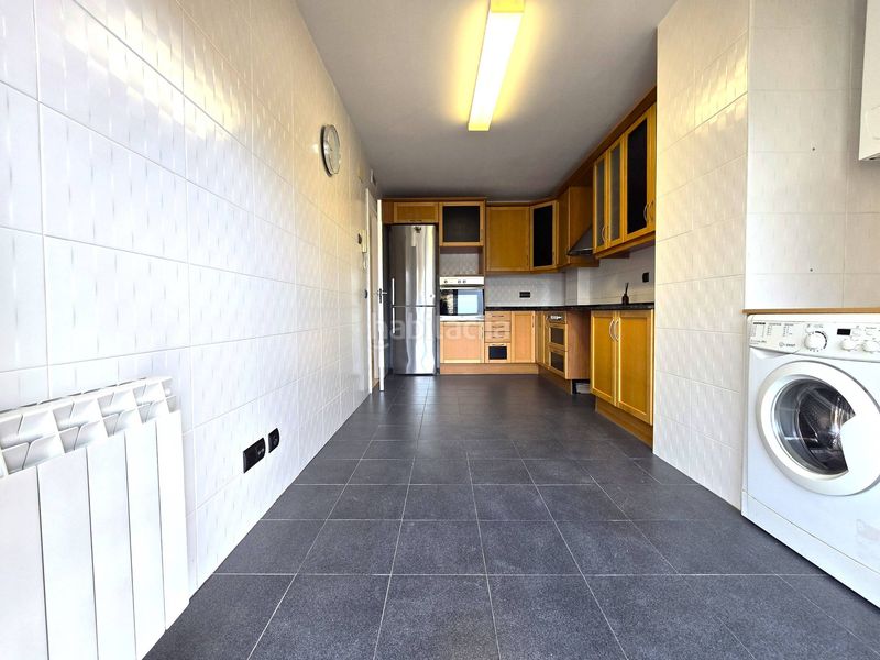 Foto 3701a3c7-f4ba-49c8-b225-4299e98e172f. Pis amb calefacció aparcament piscina a Mestral Reus