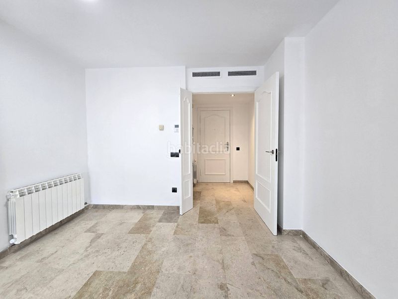 Foto 73b7ded9-f621-4233-a1ea-8d52fa85c8db. Pis amb calefacció aparcament piscina a Mestral Reus