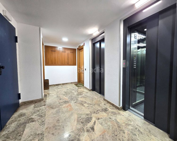 Foto d565691a-1ddc-4c87-a348-f694c00c13d8. Pis amb calefacció aparcament piscina a Mestral Reus