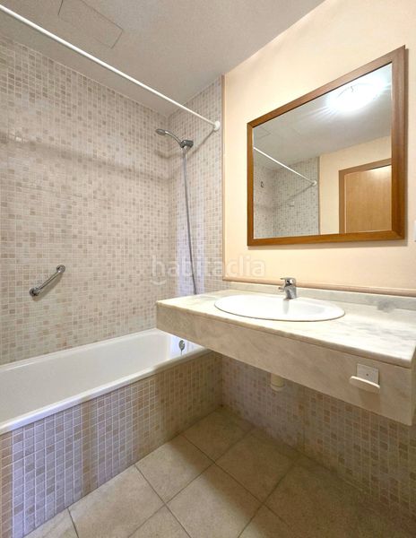Foto 947b352c-1340-4225-bf82-a1fa771cecf6. Pis amb calefacció aparcament piscina a Ponent Reus