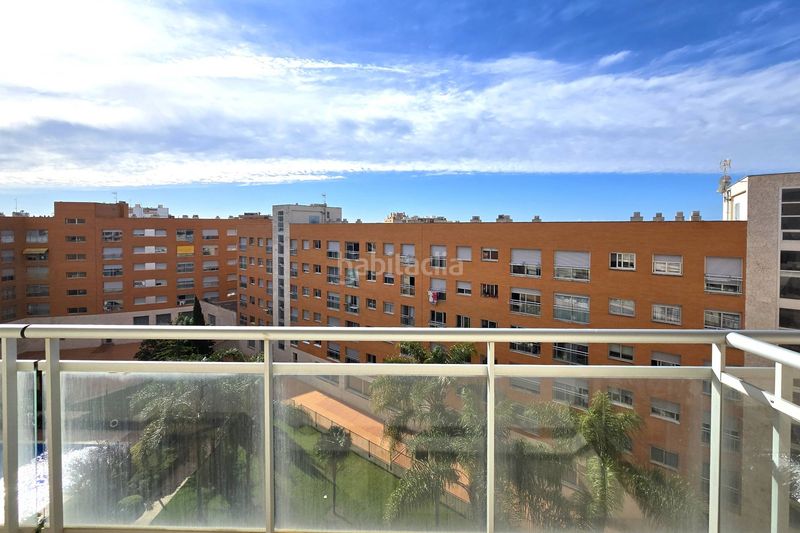 Foto d049c611-6f8d-4071-906c-1bea4ecd6055. Pis amb calefacció aparcament piscina a Ponent Reus