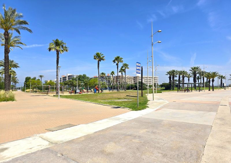 Foto 40e6497c-c44d-4838-a69d-c0d55949c925. Apartament amb piscina a La Pineda Vila-seca