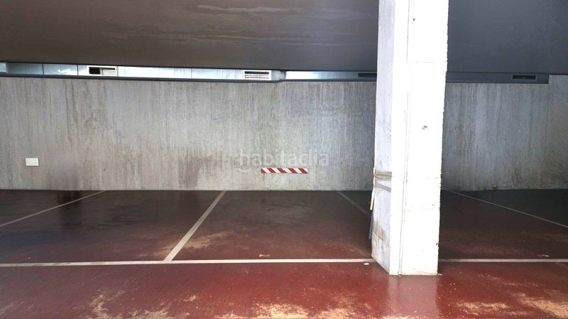 Foto b032a500-9944-4af9-bb40-4210be2e16f5. Aparcament cotxe a Centre Reus