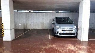 Parking voiture à Centre. Plaza de parking en paseo prim
