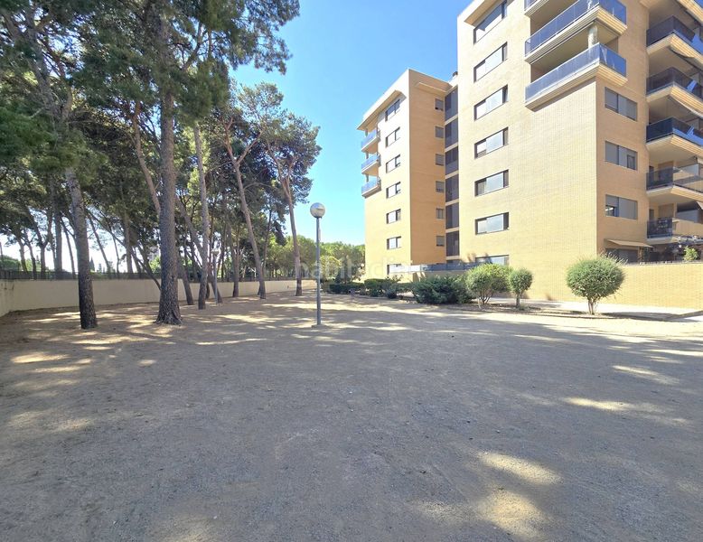 Foto 3eb2c645-6a9b-4a1f-a1e4-cd0b028a13f9. Pis amb calefacció aparcament piscina a Llevant Reus