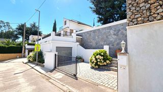 Towny house  Calle riudoms. Un refugio en el que desconectar