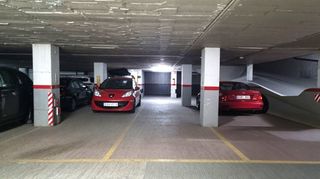 Aparcament cotxe a Avenida dels Països Catalans