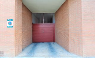 Miete Autoparkplatz  Calle puig i ferrater. Parking en alquiler en zona paisos catalans
