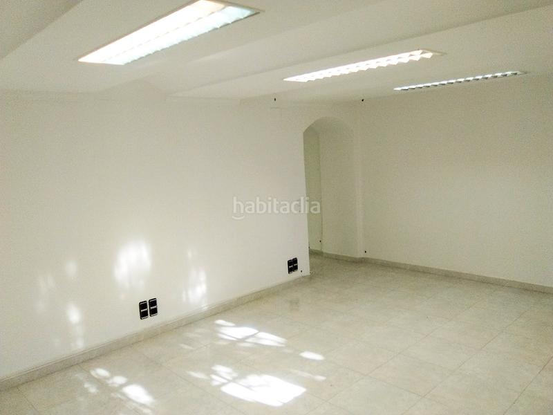 Foto 4bb51127-e239-4f75-b8d0-1e63e7796eb1. Location local commercial avec chauffage dans Centre Masnou (El)