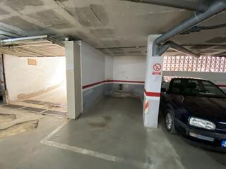 Parking voiture  Ramón berenguer. Oportunidad de inversión! plaza de aparcamiento en venta en sing