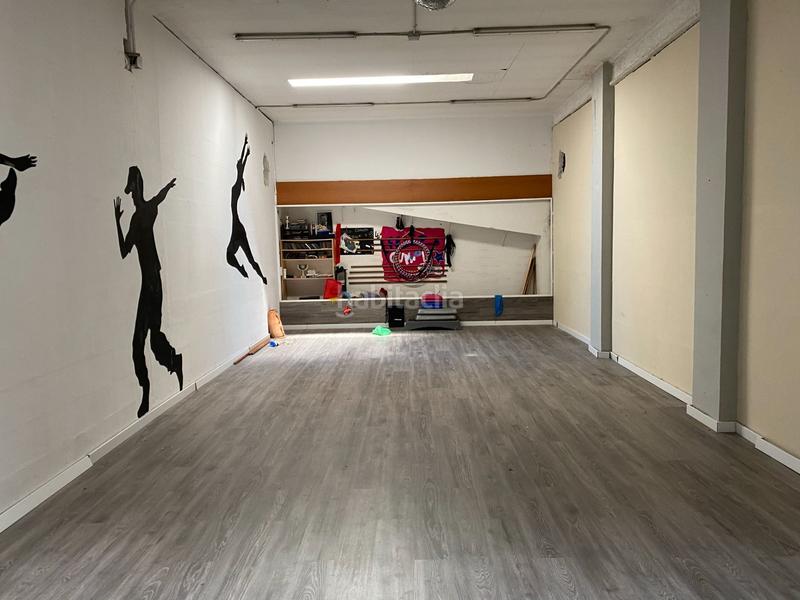Foto 45db2ccb-eb4d-4667-999a-99cb2d674146. Alquiler local comercial local en alquiler en calle san joaquin en Santa Coloma de Gramenet