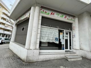 Business premise  Carrer del mestre joan pich i santasusana. Local en venta en calle alcalde martínez ecija