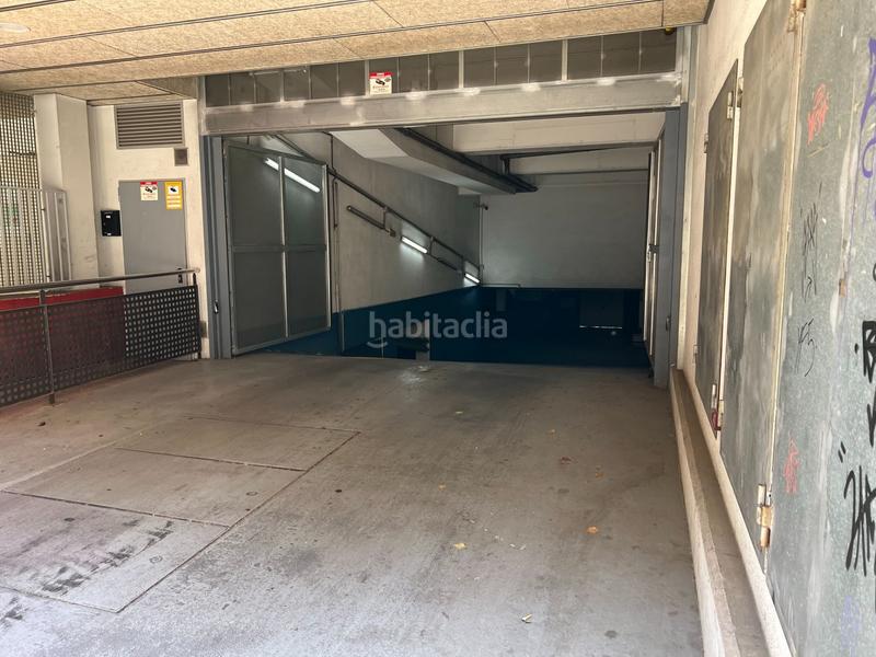 Foto 9ce88b3f-d923-467e-83ef-55981d865cad. Aparcament cotxe a Riu Sud Santa Coloma de Gramenet