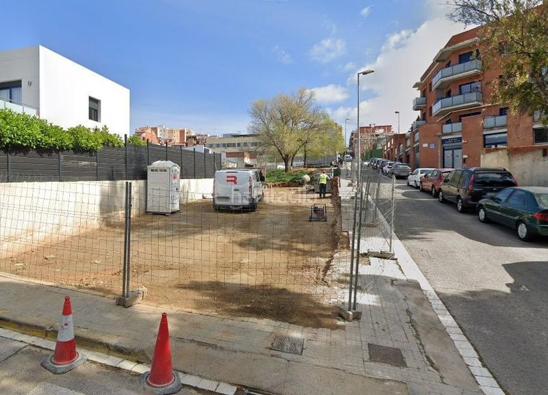 Foto c6216506-ef92-48cc-9df2-7f2323043cf6. Terreny residencial a Riera Alta Santa Coloma de Gramenet