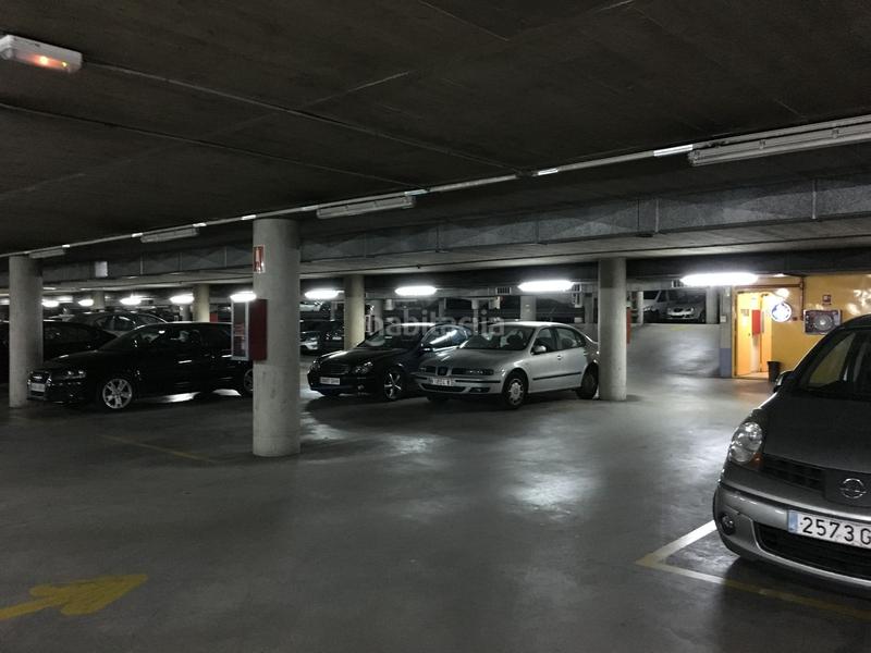 Foto 179b3c31-8e6a-4545-8685-21e22dcd831c. Posto auto in Centre Santa Coloma de Gramenet