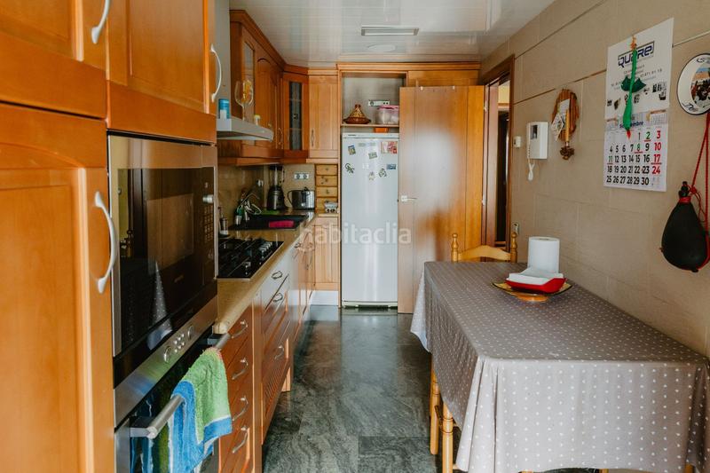 Foto 142fdddd-7268-4428-99ba-086a81e1b9a2. Maison avec chauffage parking dans Singuerlín Santa Coloma de Gramenet