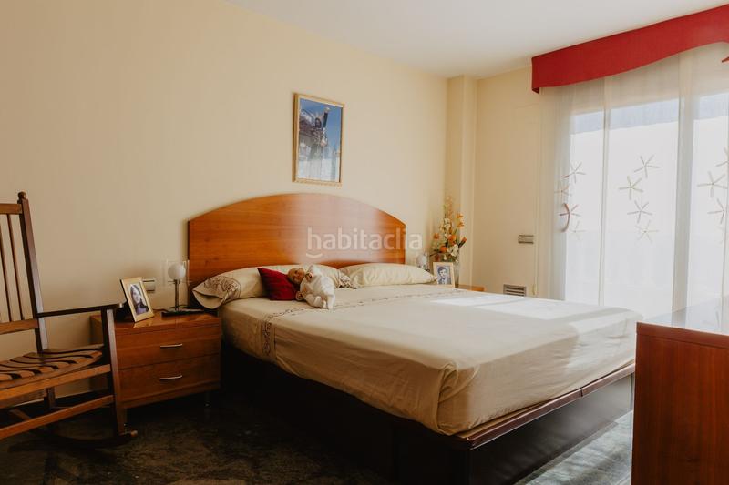 Foto 1693a1a7-eac9-4e34-bc56-60c3cbdf5584. Maison avec chauffage parking dans Singuerlín Santa Coloma de Gramenet