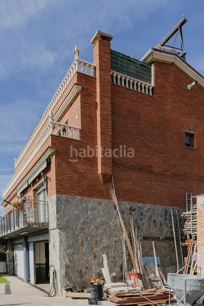 Foto 1eccf380-e987-4a5a-bf82-528aa9732d87. Maison avec chauffage parking dans Singuerlín Santa Coloma de Gramenet