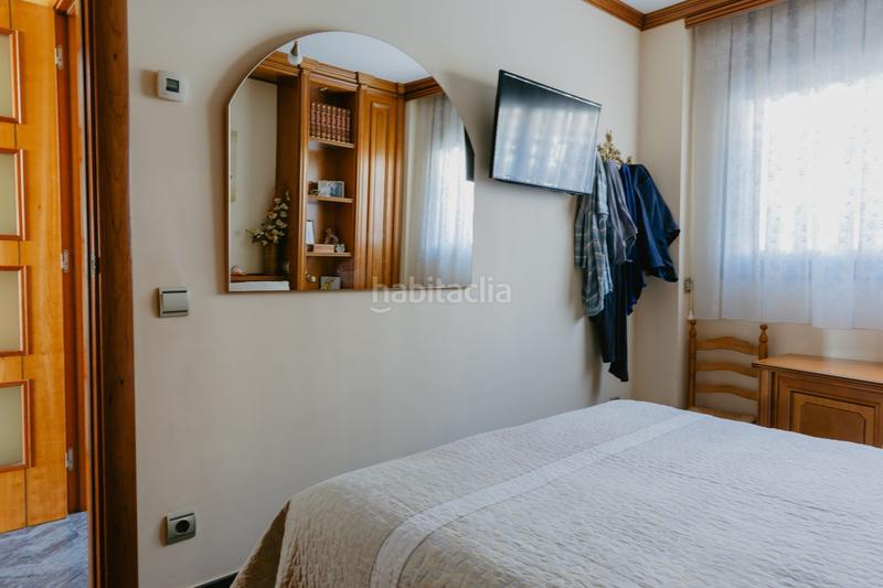 Foto 1ee0edb6-f309-4e10-970b-f0c5de59e673. Maison avec chauffage parking dans Singuerlín Santa Coloma de Gramenet