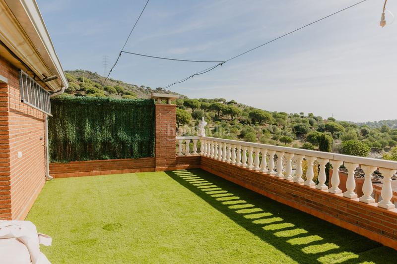 Foto 28d3a5bc-ff46-47e6-bda6-9af79853c2f5. Maison avec chauffage parking dans Singuerlín Santa Coloma de Gramenet