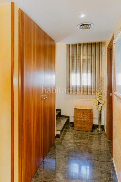 Foto 2e2debf0-0363-4678-87ad-5601fb865c88. Maison avec chauffage parking dans Singuerlín Santa Coloma de Gramenet