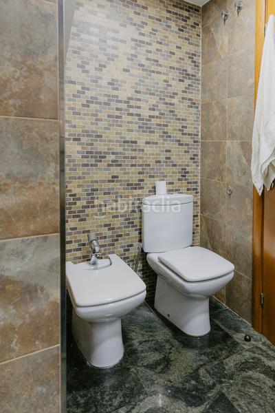 Foto 363f6dd7-fe2e-4aa7-845e-11556b6fffe6. Maison avec chauffage parking dans Singuerlín Santa Coloma de Gramenet