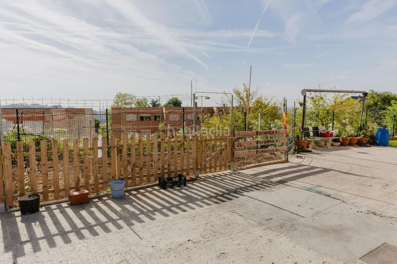 Foto 37c5b6a4-9719-47b9-a6f9-02221787b02b. Maison avec chauffage parking dans Singuerlín Santa Coloma de Gramenet