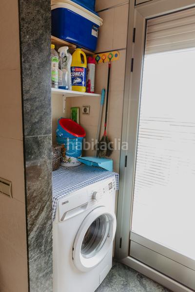 Foto 4f483550-3090-4a6c-9232-0669ab5344d4. Maison avec chauffage parking dans Singuerlín Santa Coloma de Gramenet