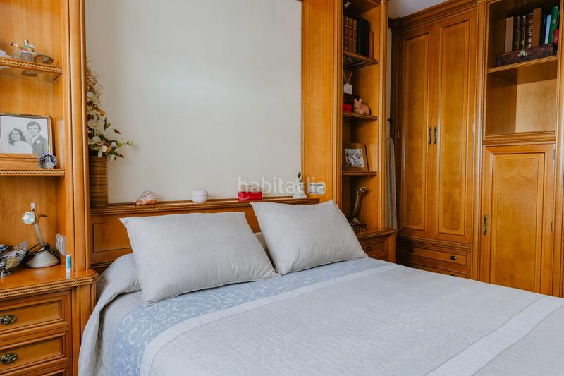 Foto bcd63c61-326d-4e8b-904f-3c8021e21a43. Maison avec chauffage parking dans Singuerlín Santa Coloma de Gramenet