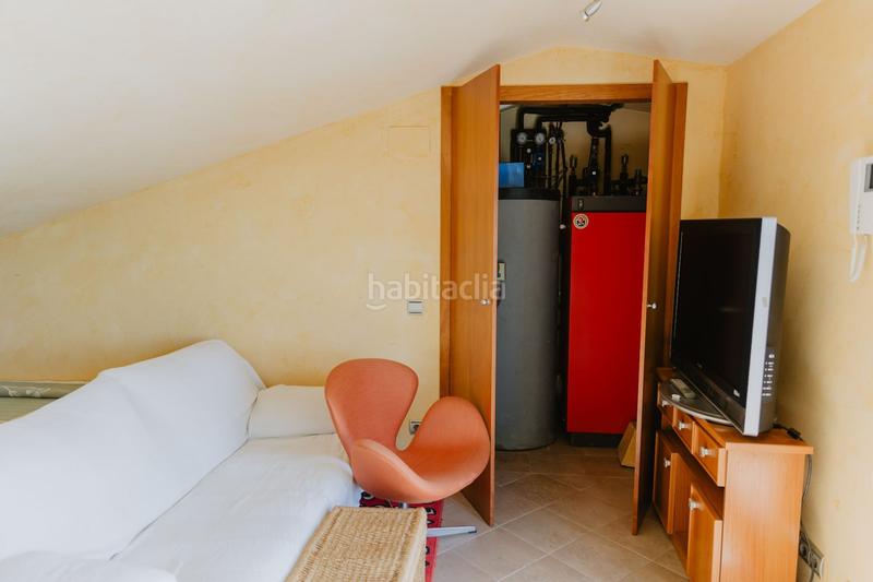 Foto c7371924-7021-4eb8-86fa-bfbc4ff301bd. Maison avec chauffage parking dans Singuerlín Santa Coloma de Gramenet