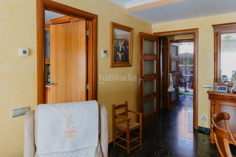 Foto f0ad8933-74b6-438c-b5b3-6c577860ea15. Maison avec chauffage parking dans Singuerlín Santa Coloma de Gramenet