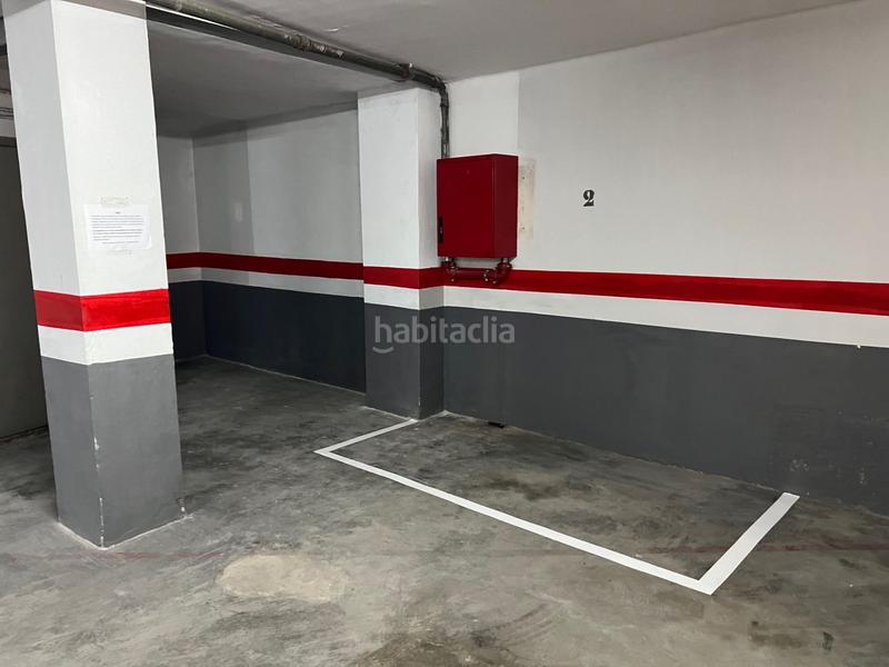 Lloguer Aparcament cotxe  Autonomia. Plazas de aparcamiento para moto grande en alquiler en la zona d