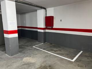 Miete Autoparkplatz  Autonomia. Plazas de aparcamiento para moto grande en alquiler en la zona d