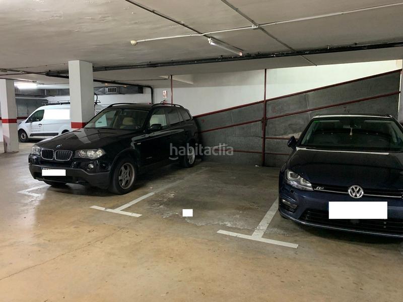 Foto eb8f90ea-8d7a-4b6a-a7d0-84af2f05b08f. Posto auto in Puigfred Badalona