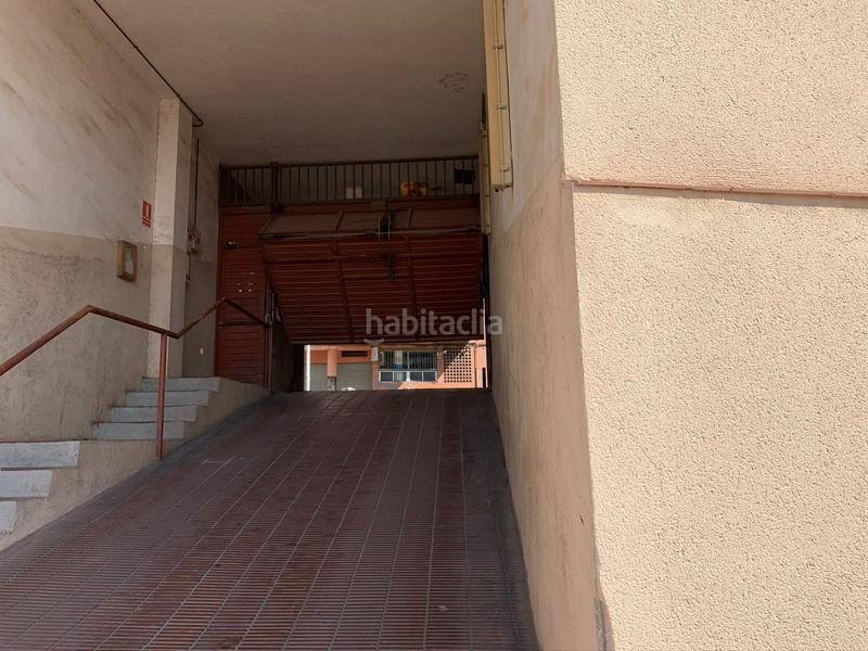 Foto 8ecde169-b55d-402d-a10b-e6ce189e79cc. Lloguer aparcament cotxe a El Raval Santa Coloma de Gramenet