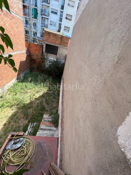 Foto 3b9800ae-1dfc-4eb8-ab90-ea5ce0d1487c. Local comercial a Singuerlín Santa Coloma de Gramenet