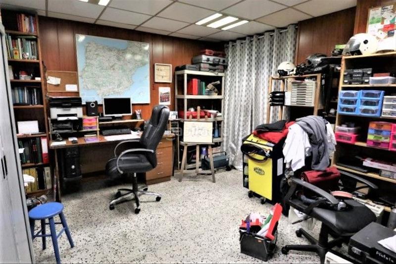 Foto 6bbef766-2bdd-43ad-acbc-d0553032b09f. Traspàs local comercial a Riu Sud Santa Coloma de Gramenet